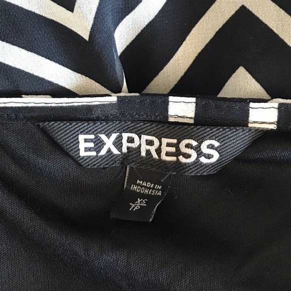 Express Chevron Print V Neck Dress - Picture 7 of 9